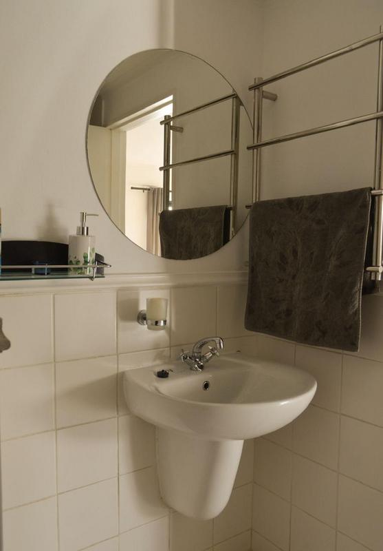 To Let 2 Bedroom Property for Rent in Woodstock Upper Western Cape